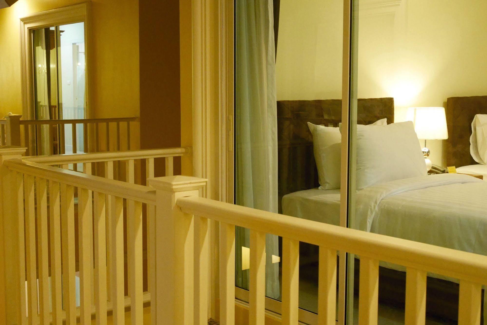Villa De Chiangmai Чиангмай Екстериор снимка